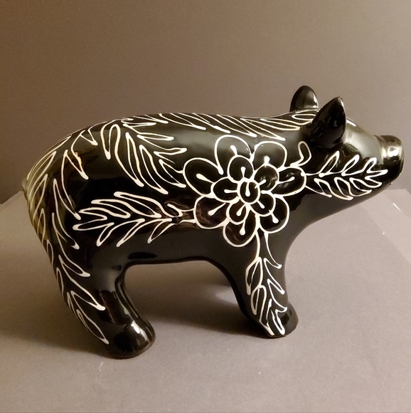 Black Enamel Glazed Pottery Pig made in Mexico - Picture 2 of 3
